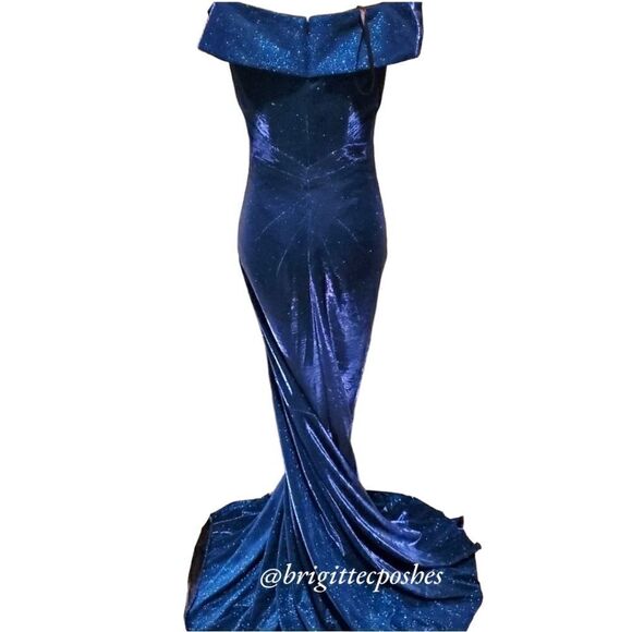 RENE RUIZ Off-The-Shoulder Mermaid Glitter Gown - Picture 5 of 11